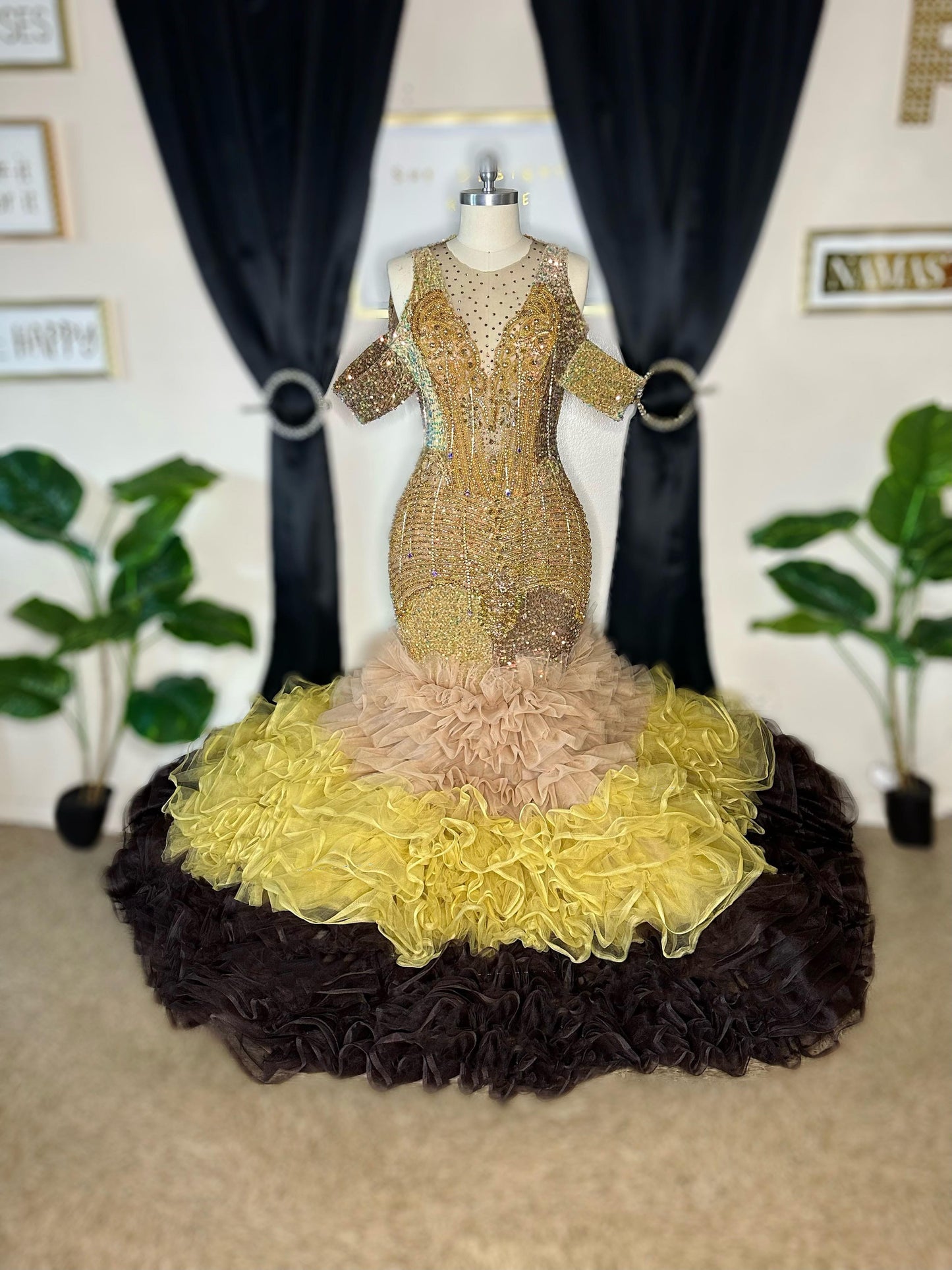 Golden Allure (Size:12/13)